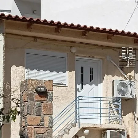 Small * Ágios Nikólaos